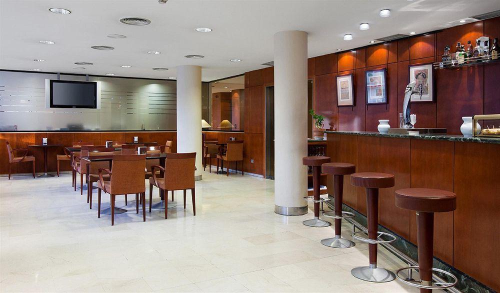 Nh Ciudad De Santander Hotel Restaurant foto